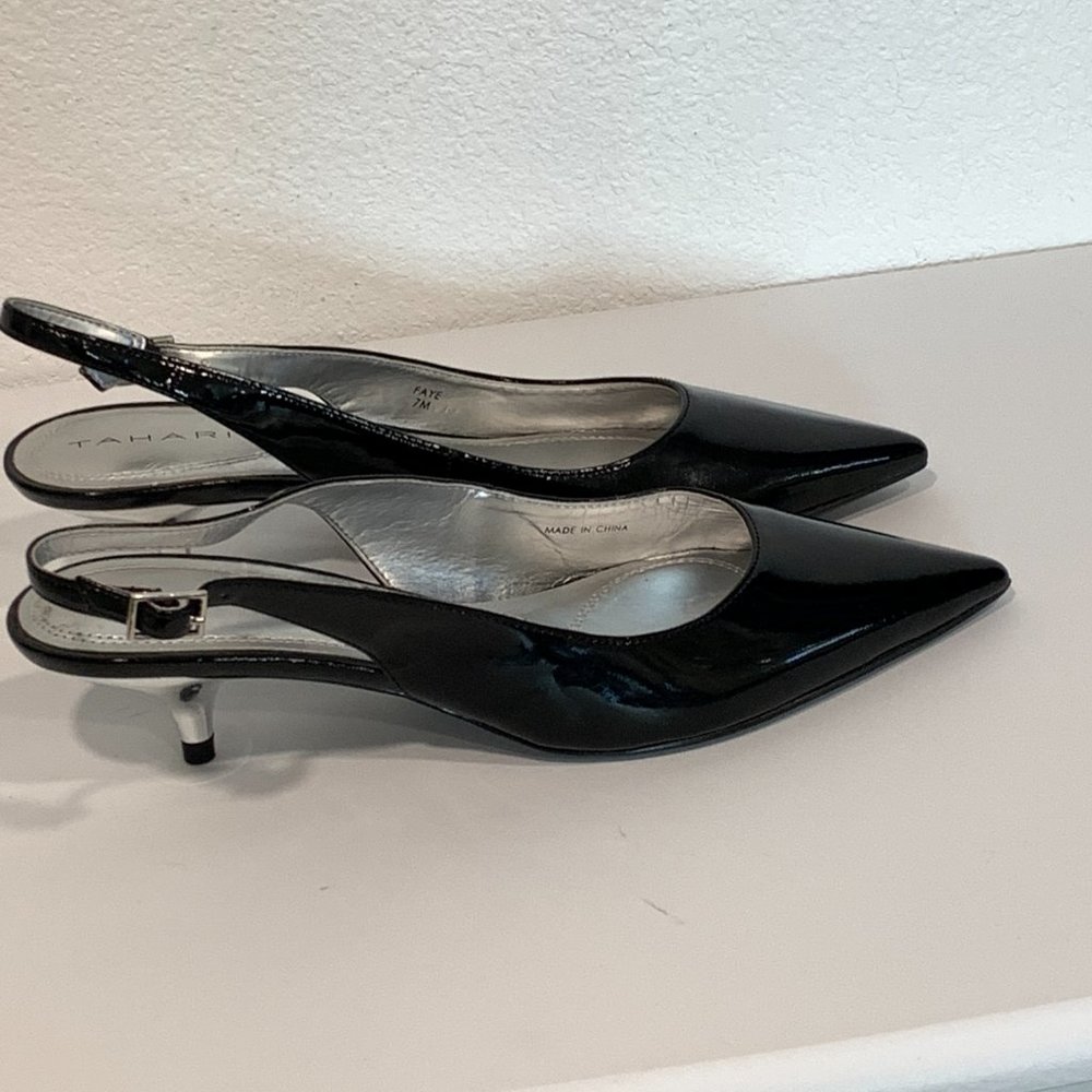 Tahari Black Patent Leather Slingback Kitten Heels - Picture 3 of 10